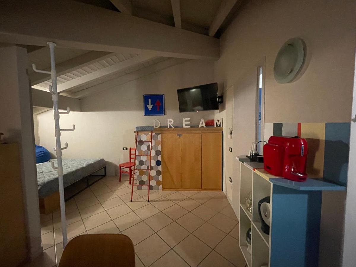 Mansardine Metropolitane Apartamento Bréscia Exterior foto
